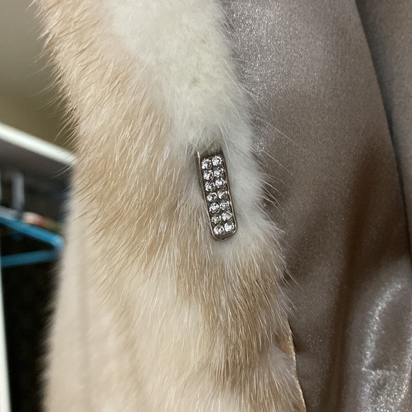 Mink coat - Picture 3 of 5